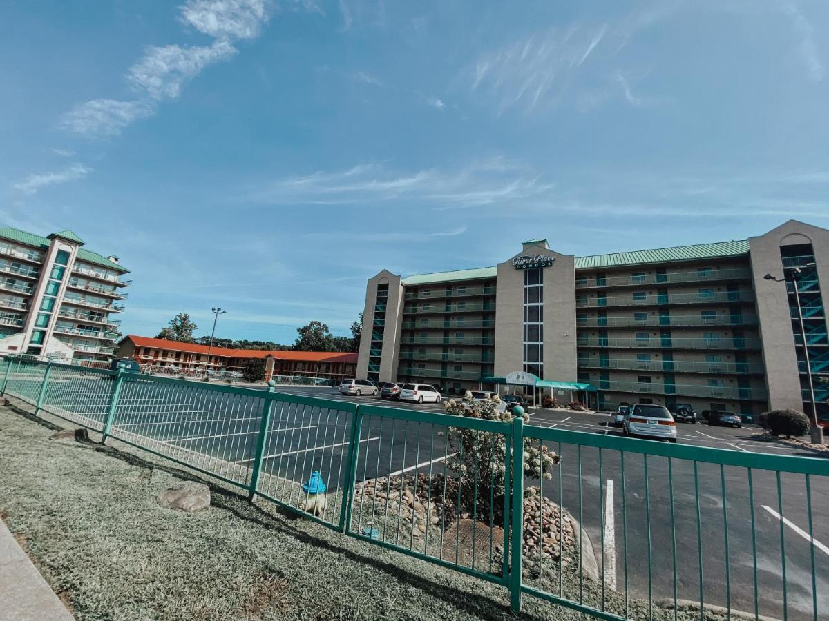 River Place Condos #409 1Bd, 2Bath Pigeon Forge Buitenkant foto